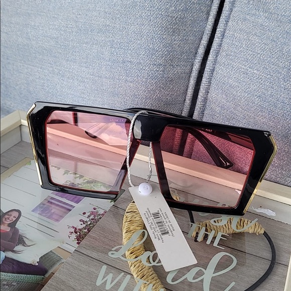 anti-glare lenses can block 100% of both UVA and U - Picture 6 of 11